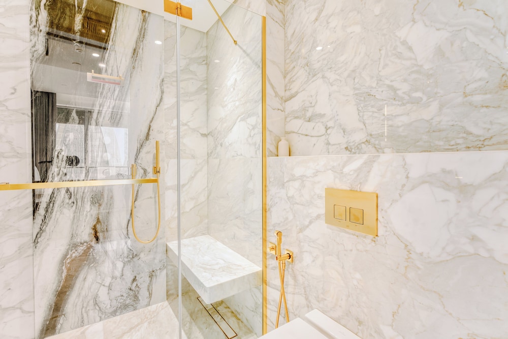 PVH - Studio - Emaar Fashion Ave