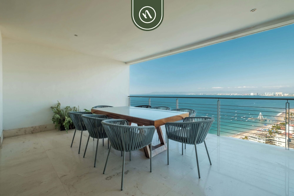 Oceanview Penthouse With Private Pool - BBQ