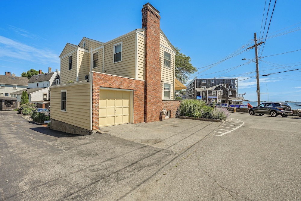 Waterfront Views: Historic Marblehead Home