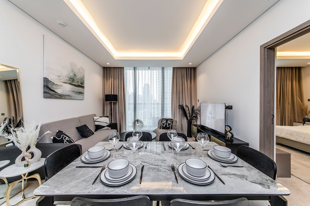 Premium 3BR with Full Burj Khalifa view