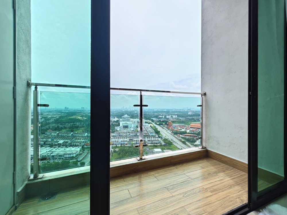 Kempas Dsummit Residences by Antlerzone