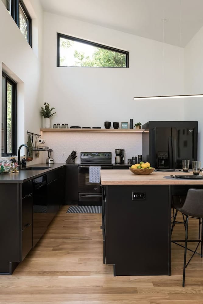 Two Modern Tiny Homes 4 Mile Drive to DT w Hot Tub Haus 50 43