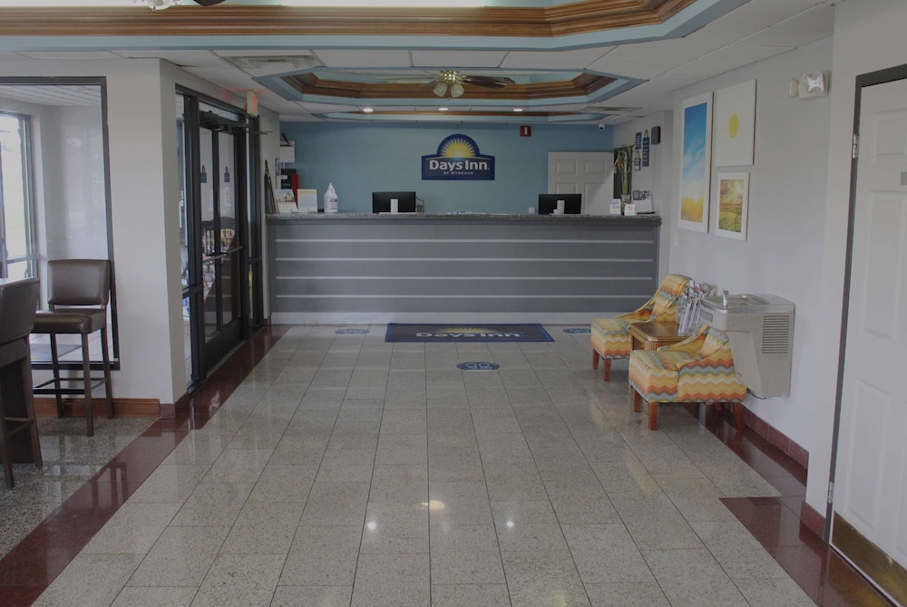 Days Inn by Wyndham Franklin view 5