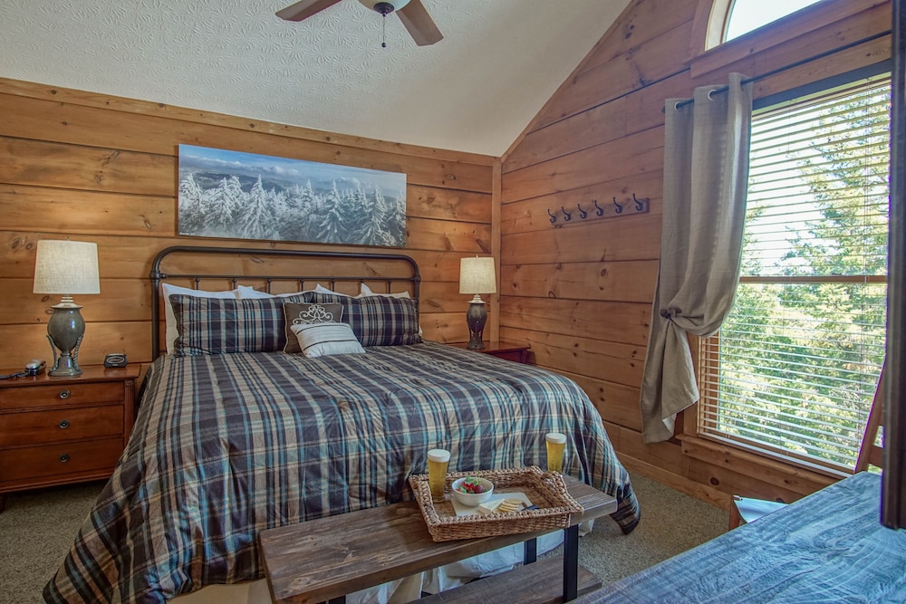 Loggers Run 11: 5 Bedrooms, 3.5 Baths