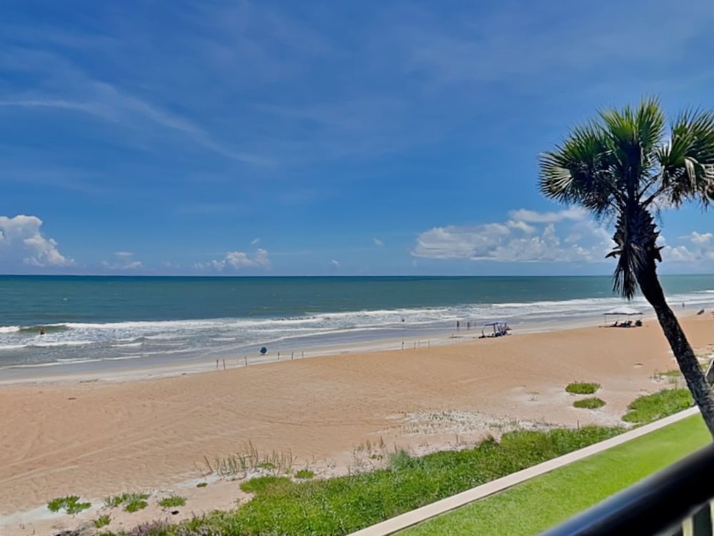 Barry Palm 202 by Distinctive Beach Rentals