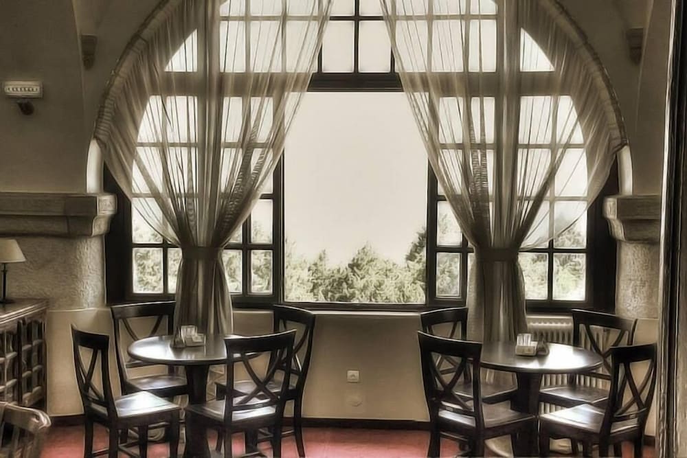 Elafos Hotel