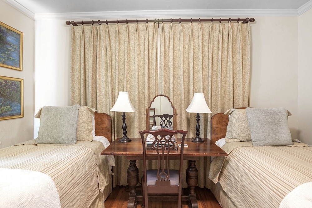 Yellow Rose 2 Bedroom Home