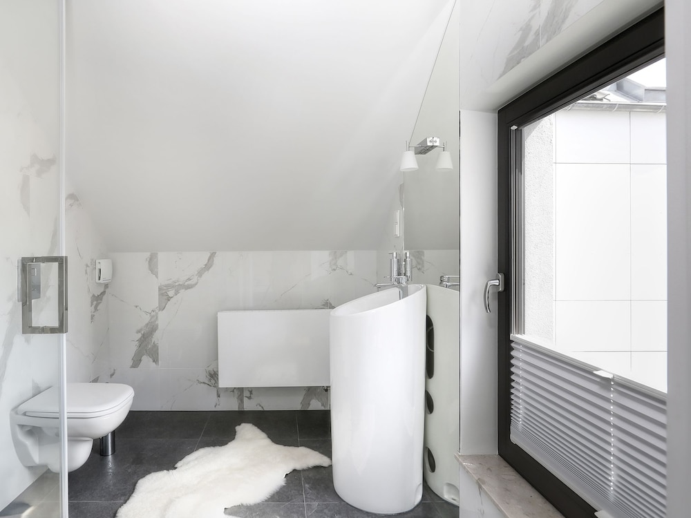 Sweet Suite Apart