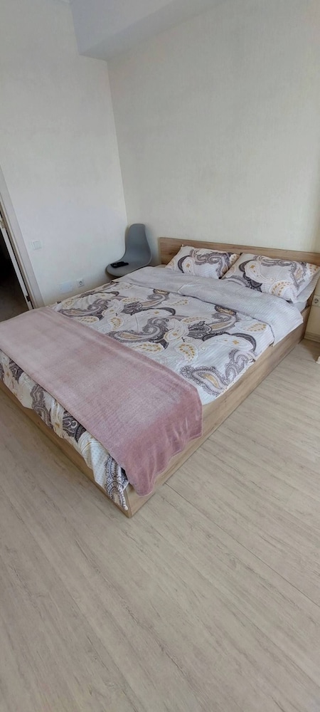 Charming Chișinău Apartment With Gas Heating & Hot Tub