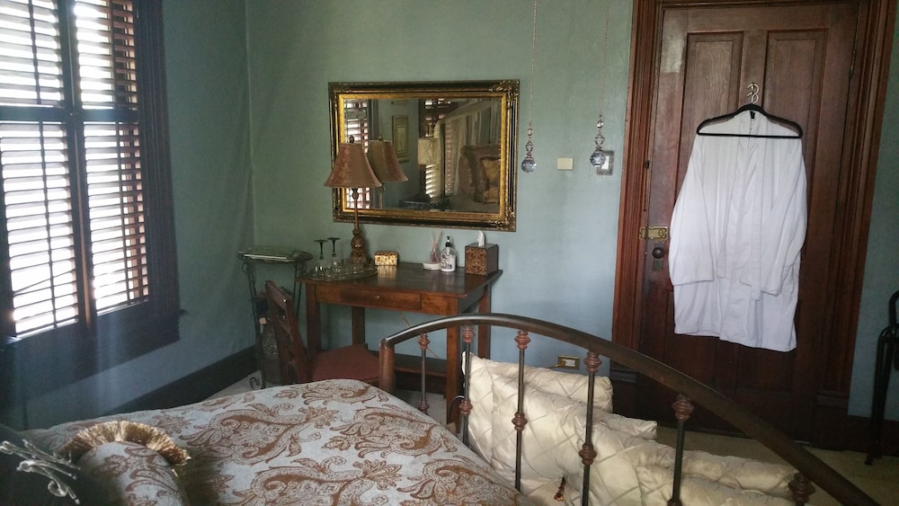 Fig Tree Manor