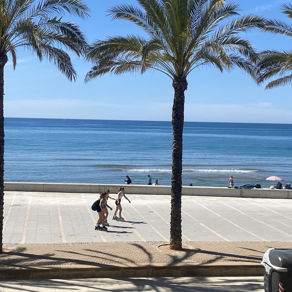 R151 - Apart Beachfront