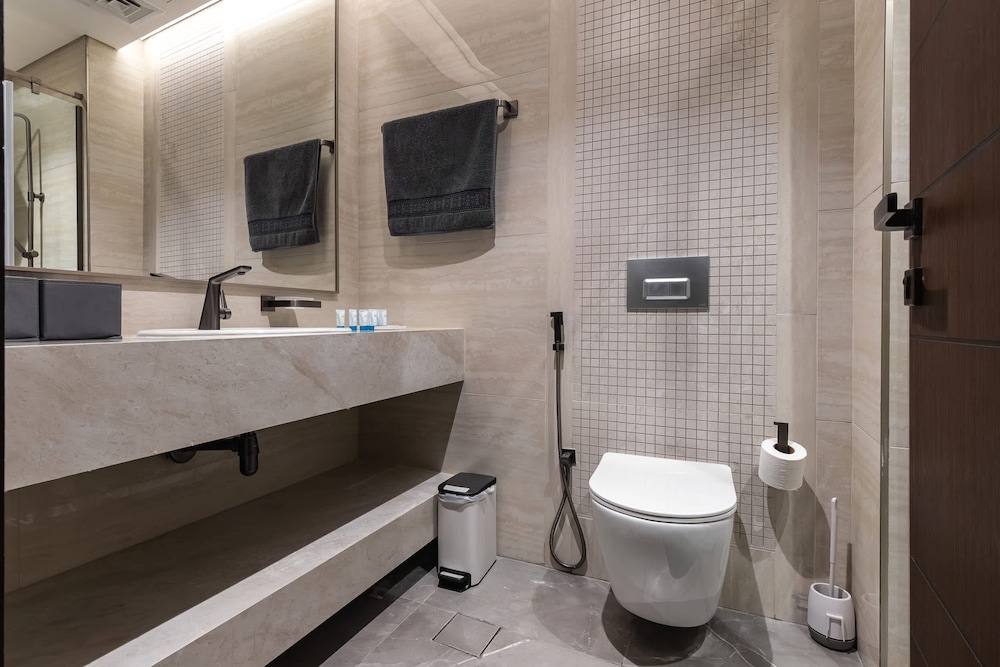 Luxurious 3Br Apt in Nobles Tower Full Burj View