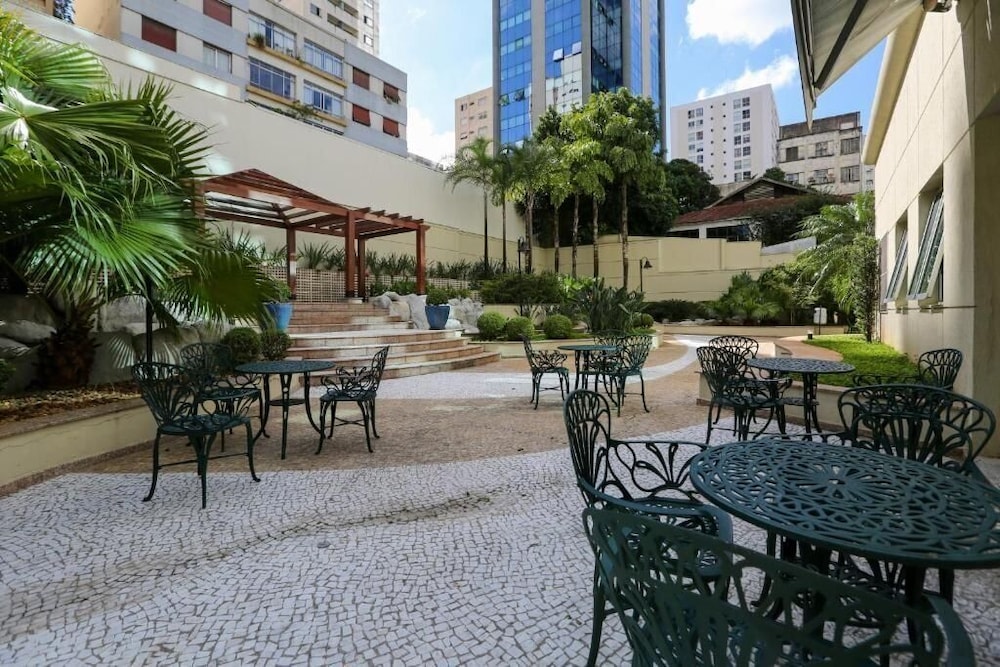Get a Flat 705-Oscar Freire Lifestyle
