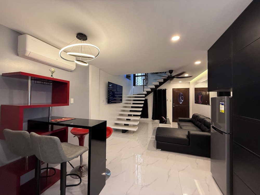 Kandi Suites 2BR with private Jacuzzi