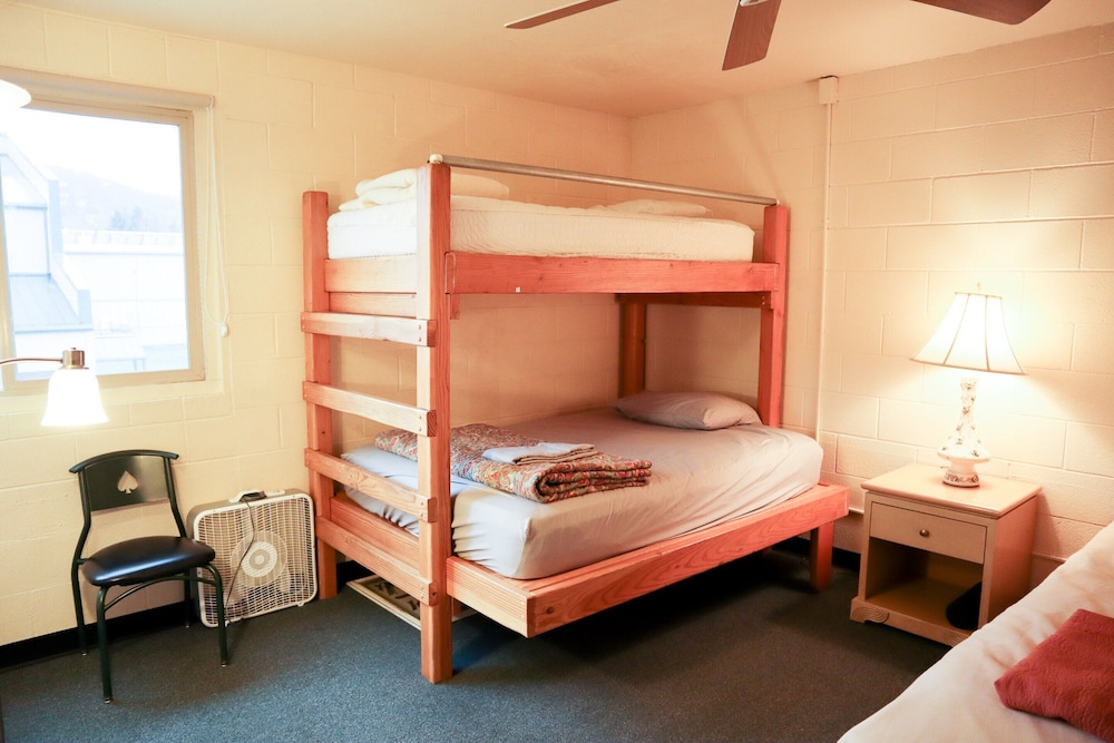 Ashland Vacations - Ashland Commons Hostel - Property Image 38