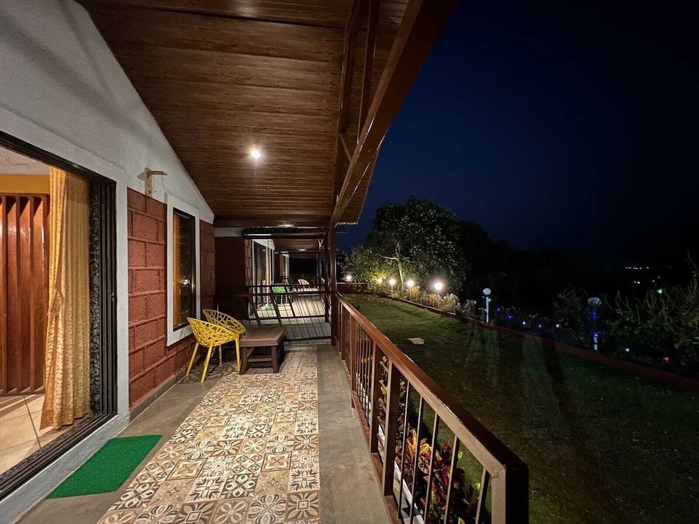 Royal Stone Resort