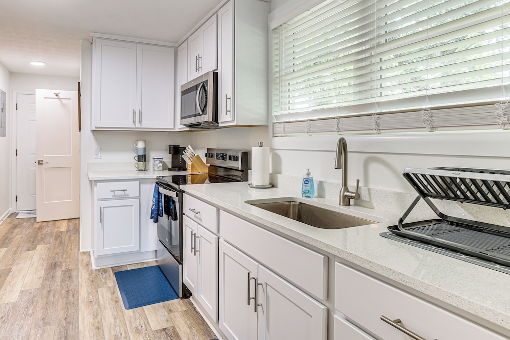 Walk to Ocean: Unit w/ Deck in Fernandina Beach!