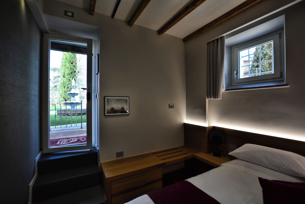 Corte Sospesa Guest House & Spa