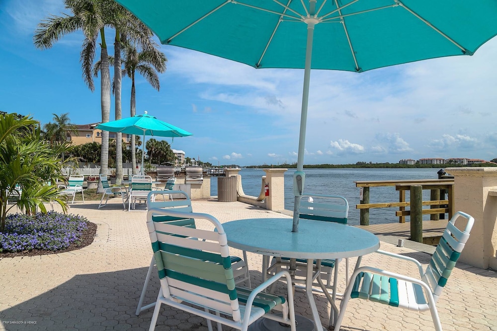 Palm Bay Club 7th-floor Oceanfront Condo on Private Beach view 4