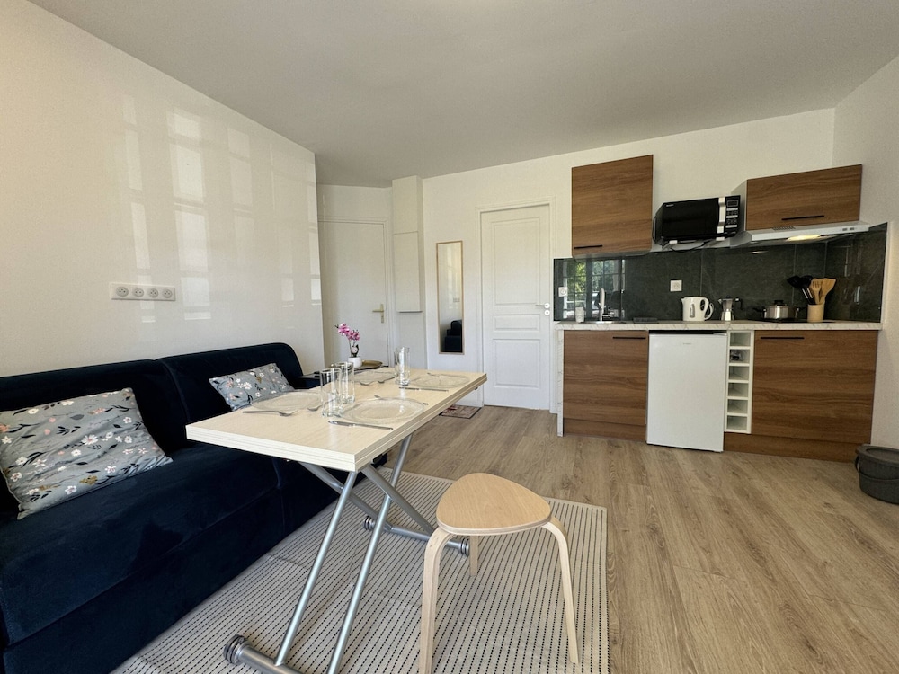 Apartment in Le Mans With Private Terrace