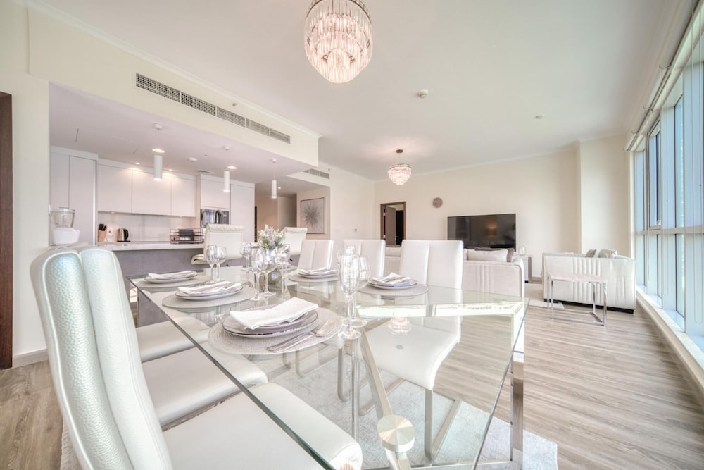 Upscale 2BR w Burj Khalifa Fountain Views