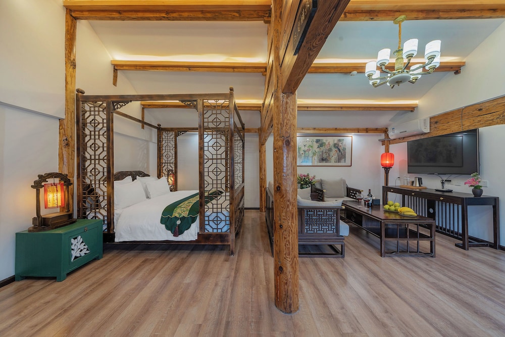 Yiyuan Snow Mountain View Historical Naxi House - Lijiang Old Town Mufu branch
