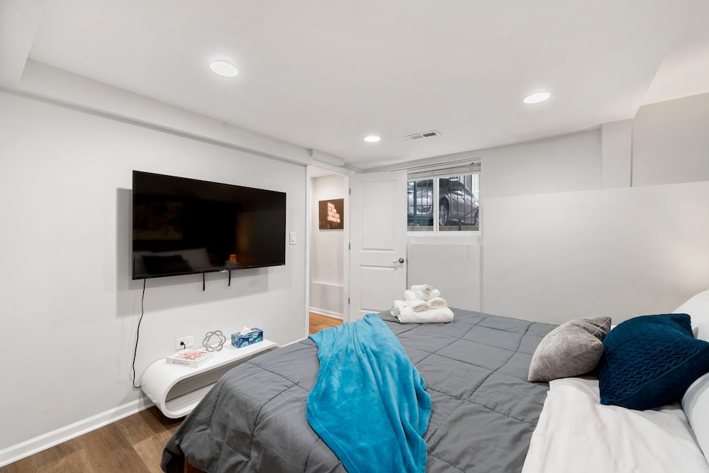 Chicago Treasure 4 Bed Getaway