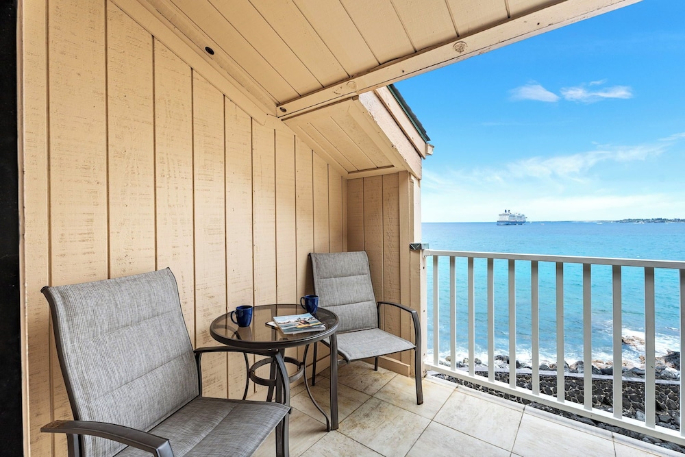 Direct Ocean Front - Upgraded Unit - Free Concierge - Vrkcv