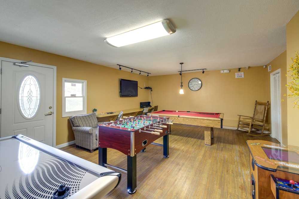 Sevierville Vacation Rental: 6 Mi to Dollywood! - Property Image 6