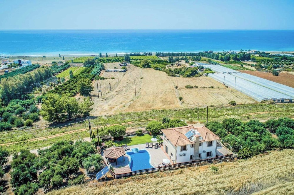 Villa Nikos Argaka