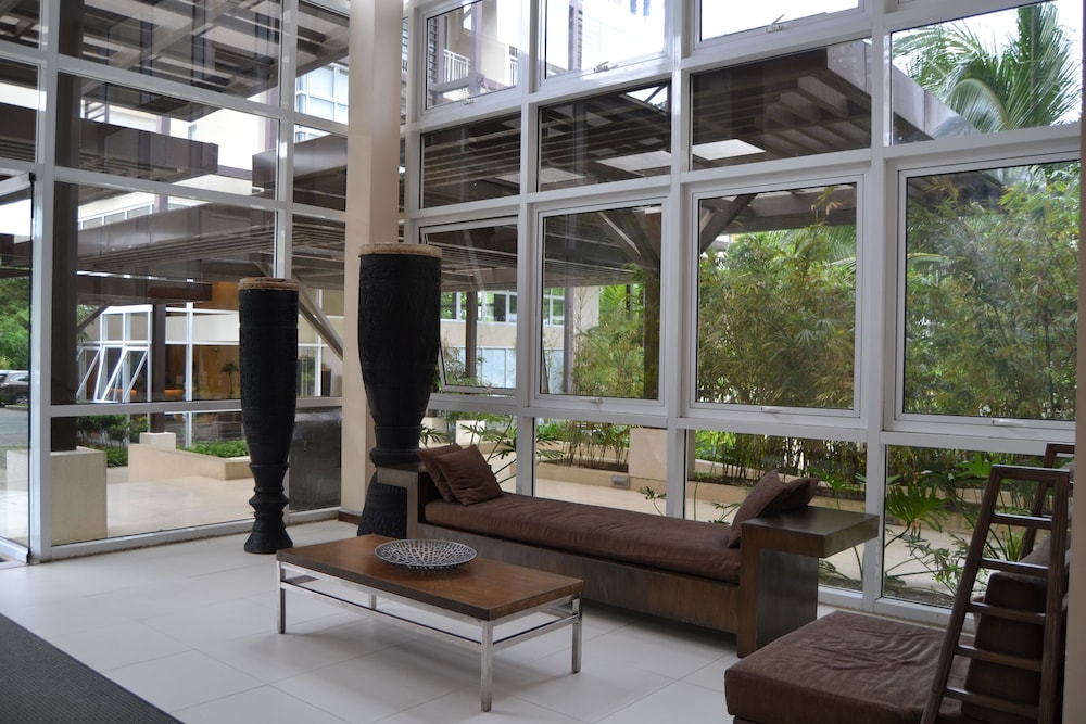 Apartment Carola B 711 at Pico de Loro