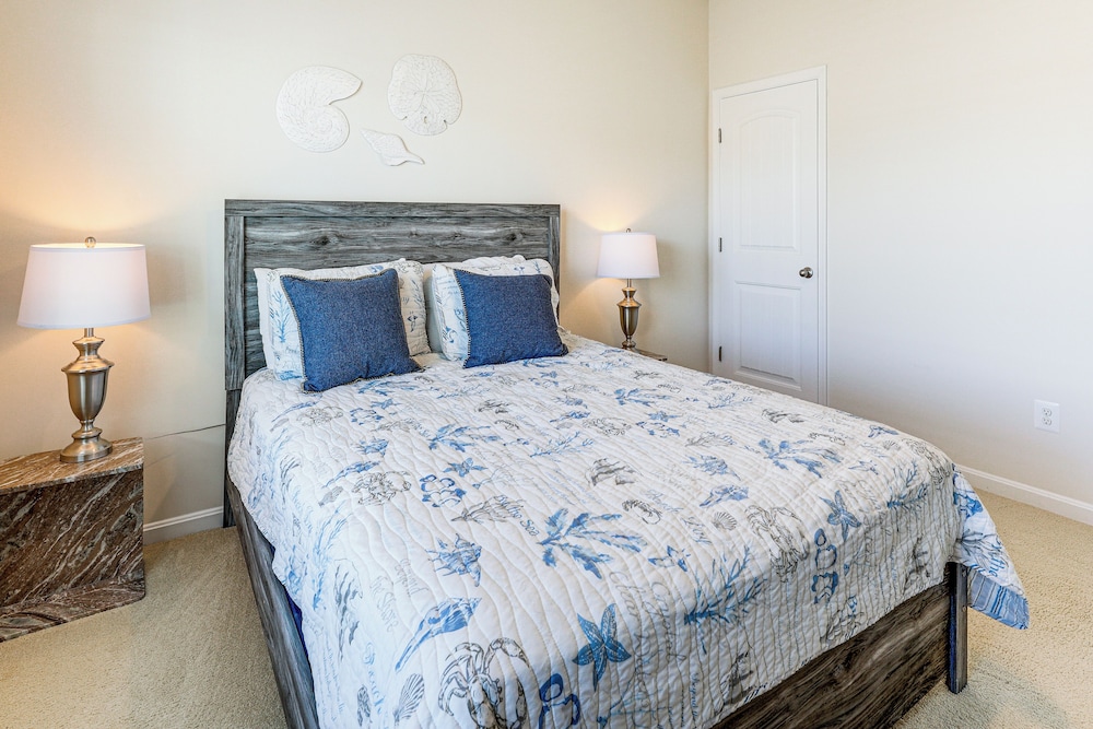 Spacious Townhome 2 Mi to Bethany Beach Boardwalk