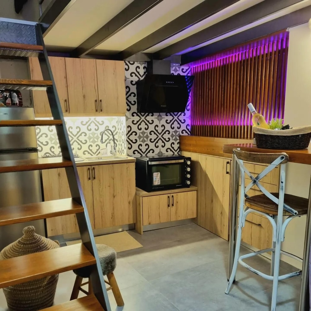 Luxury City Center Loft 2022 view 5