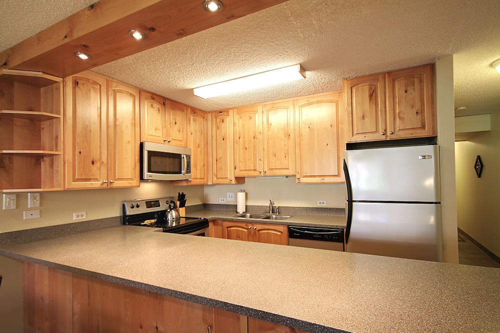 Kamaole Sands - Maui Condo & Home view 5