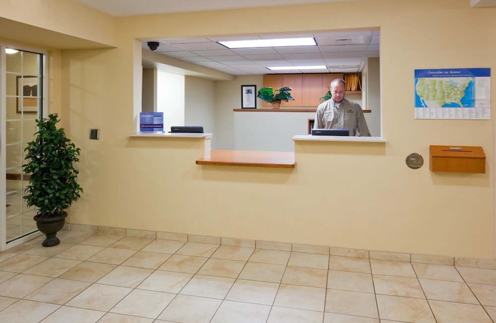 Milwaukee Vacations - Candlewood Suites Milwaukee Brown Deer, an IHG Hotel - Property Image 2