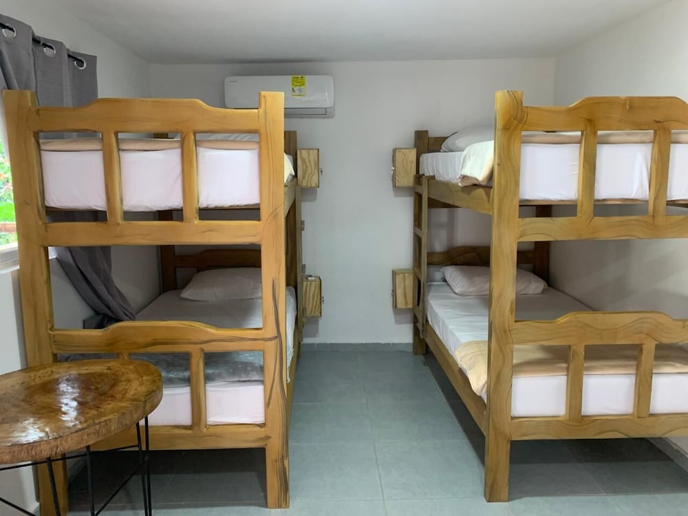LAS CASCADAS HOSTEL TAYRONA