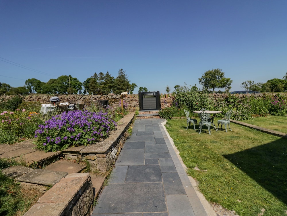 How Hill Farm Cottage