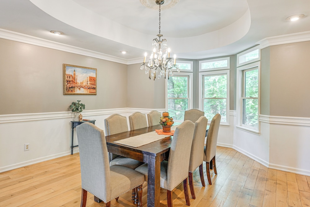 5-story Group Getaway w/ Game Room in Franklin!