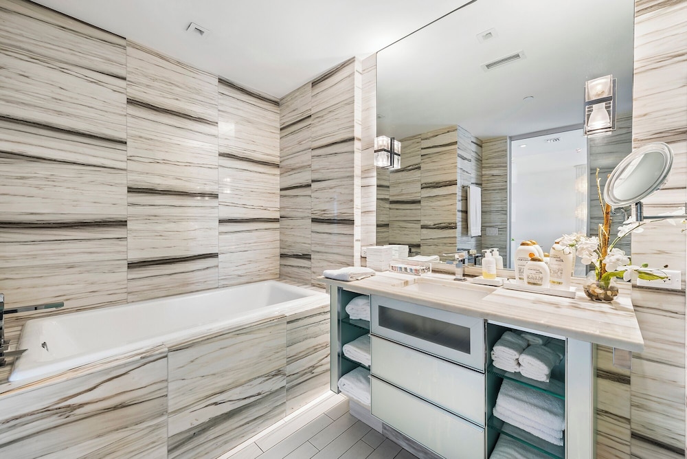 Luxury Vacation Rentals in South Beach by LRMB