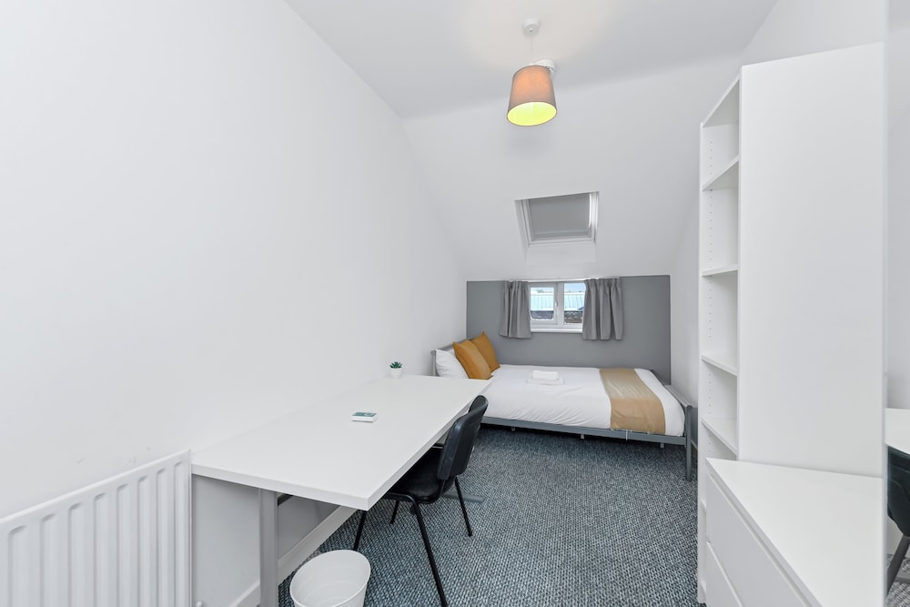 Montpellier Road 125