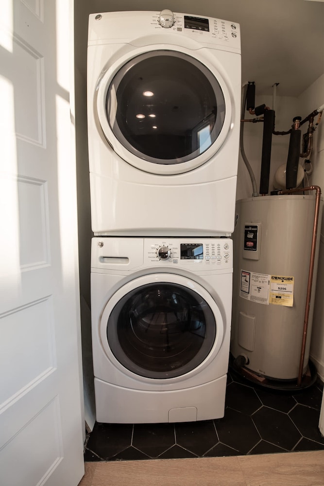 Sosuite 1BR Apt w Patio W D Sofabed