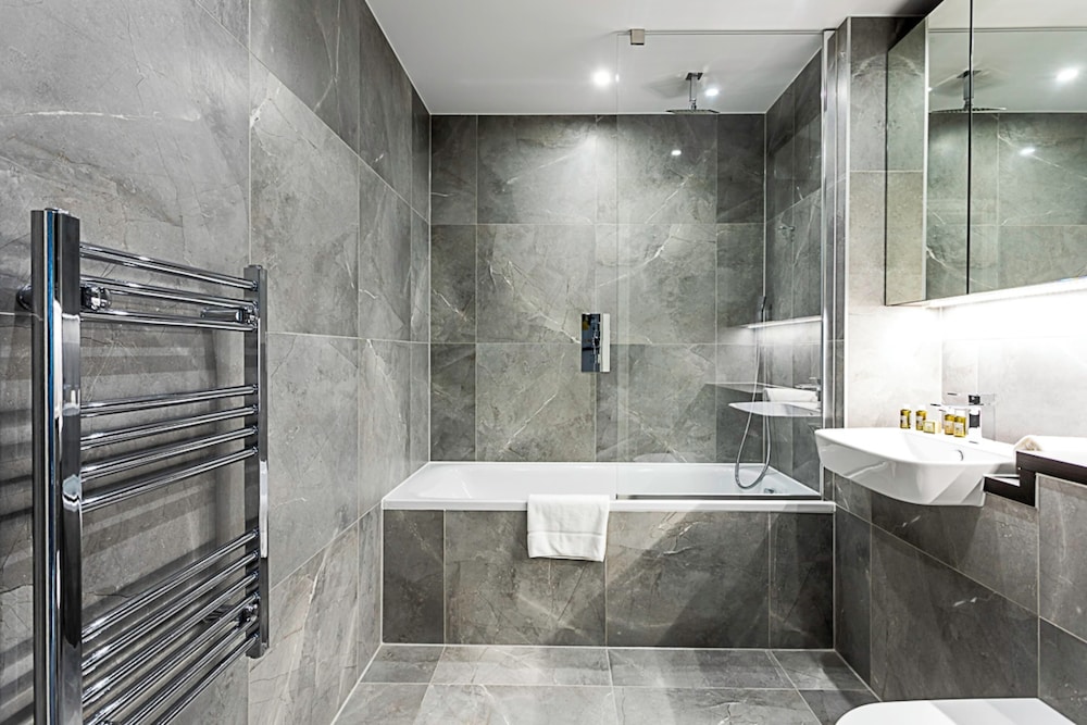 Icon Tower Flat II