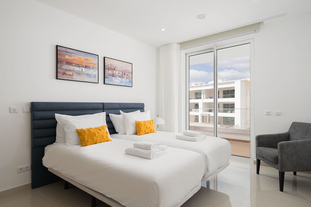 Lagos Marina View 1 With Pool by Homing