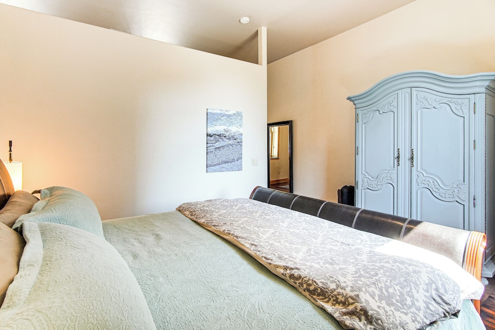 Divine Salida Stay: Walkable Location Near Dtwn!