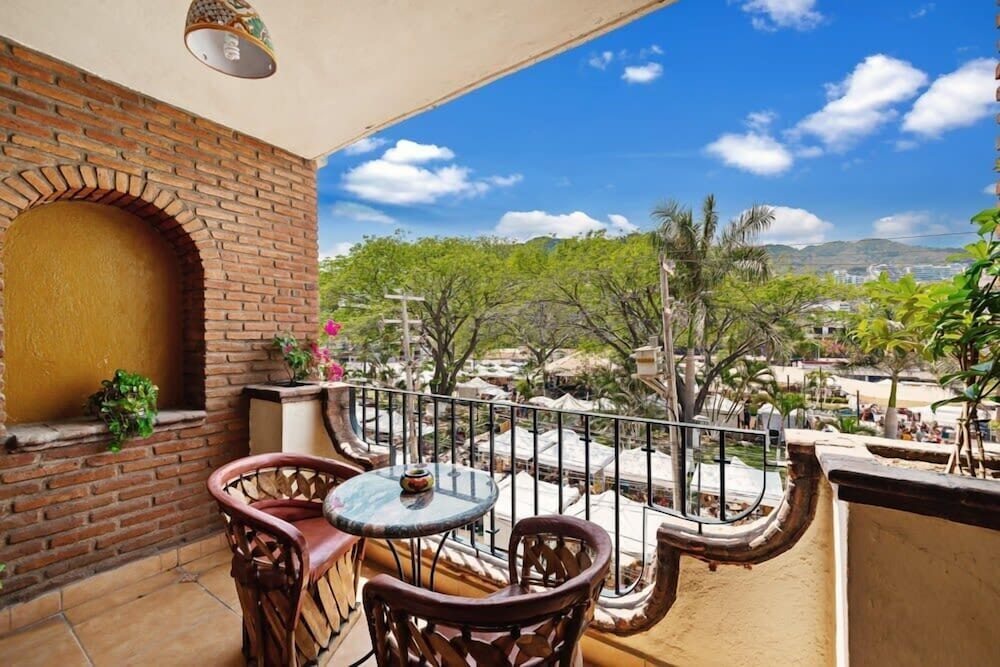 Ocean View 1Br Condo-balcony-beach-pool - 306