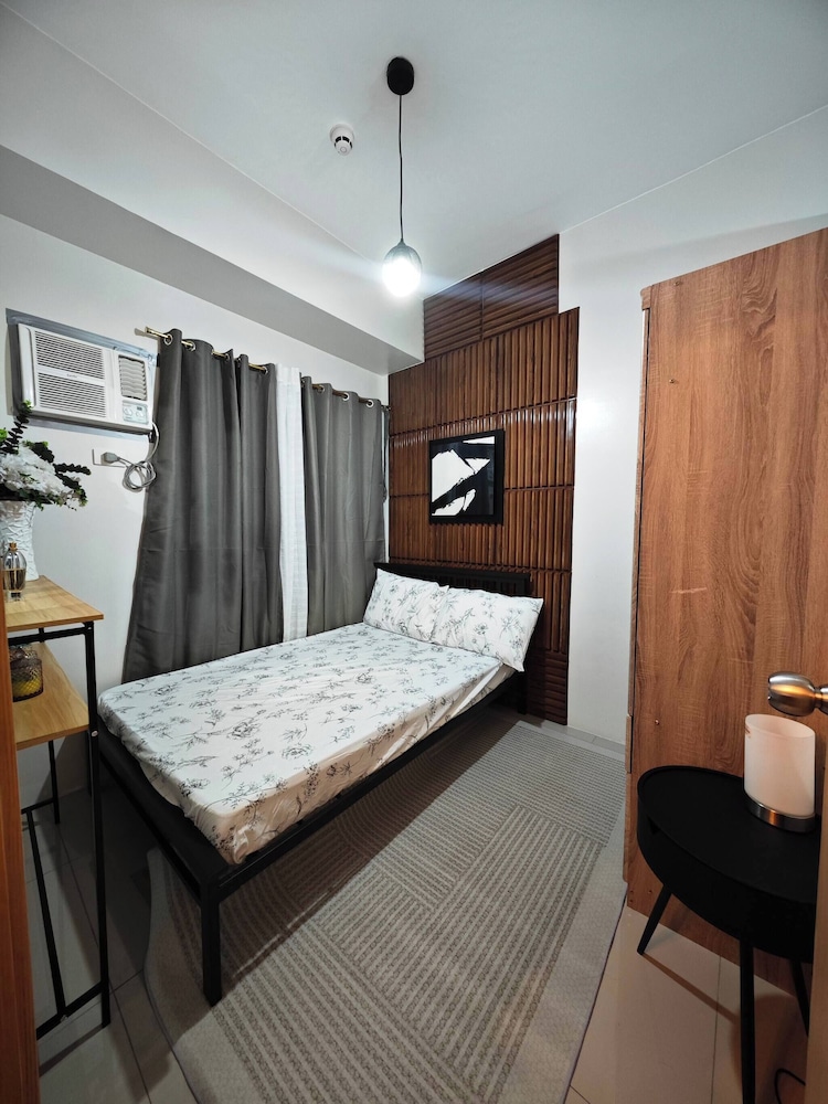 Luxurious and Cozy Condo in Quezon City With City View