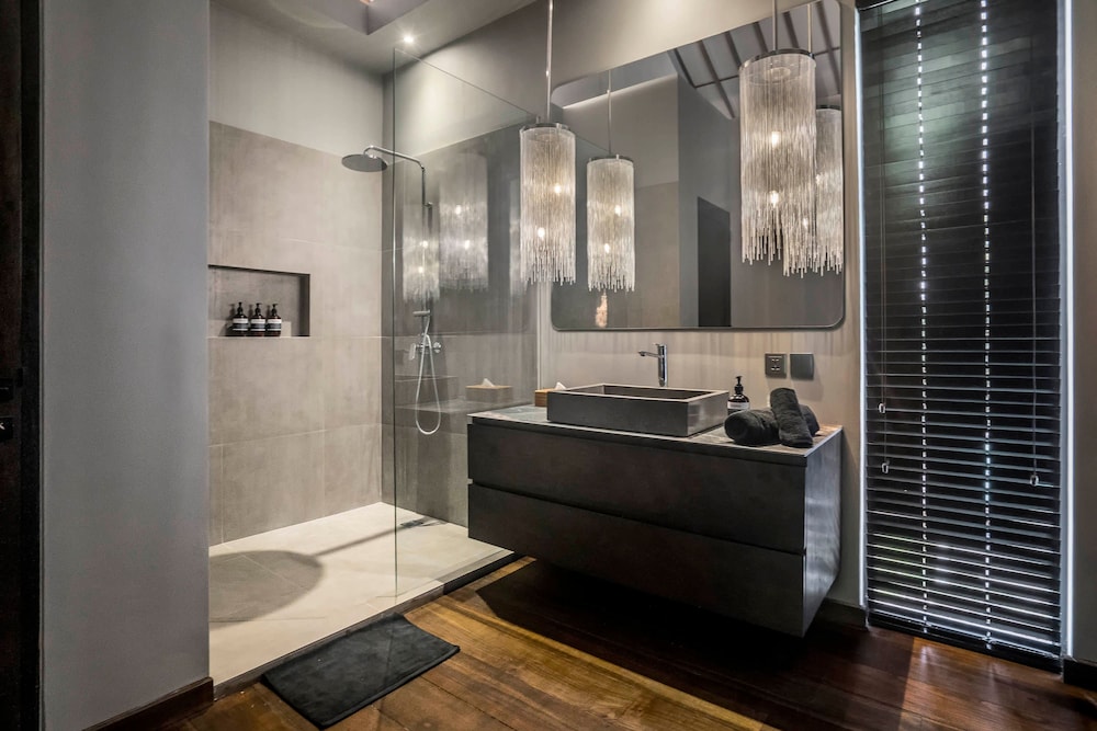 Umayam Luxury Townhouse 7 by Alfred in Bali - New Modern Luxury 3BR w Pool Near Pererenan Beach