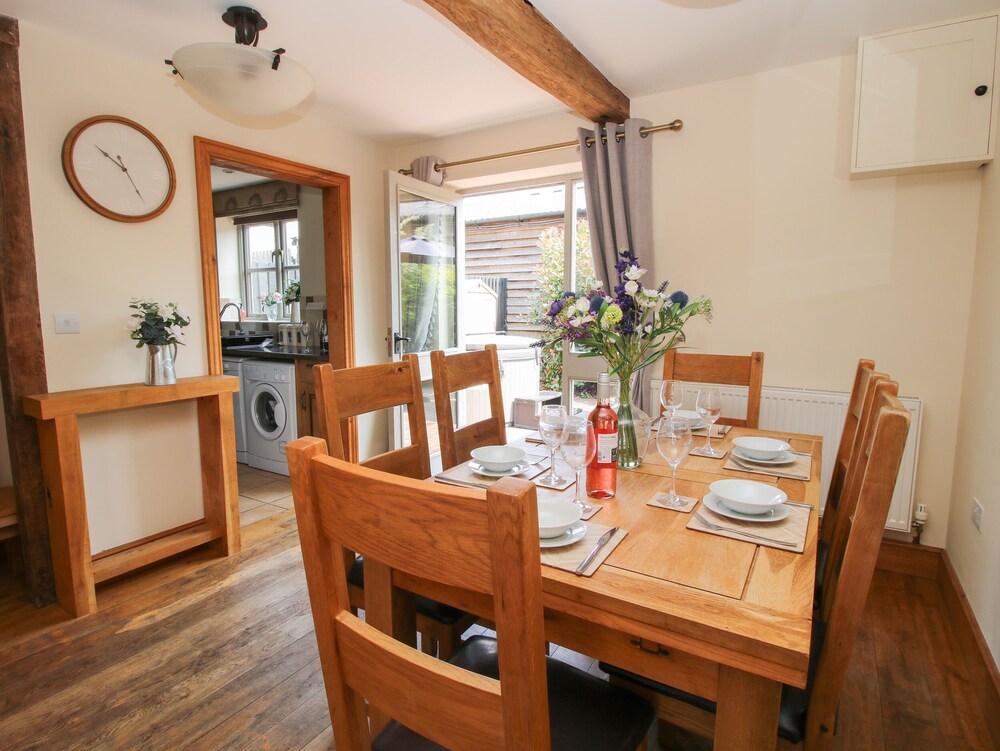 The Olde Cowshed