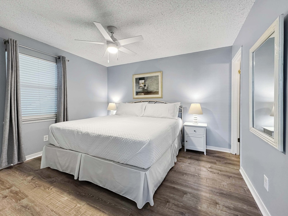 The Perfect Spot Condo for 8!
