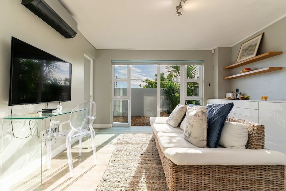 Guests Camps Bay Houghton